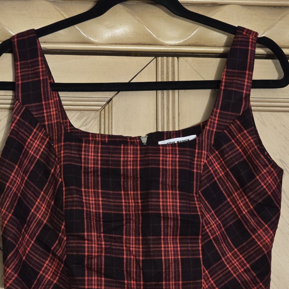 Steve Madden Orchard Crop Top in Red Plaid. Multiple sizes. Red and black - Picture 13 of 16